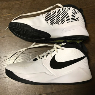 ナイキ バッシュ バスケの画像