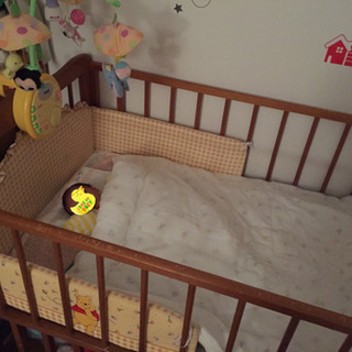 ベビーベッド