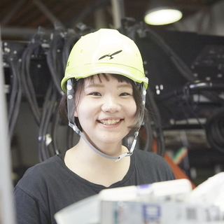倉庫作業及び荷物運搬作業！４tが運転できる（中型免許保持者）方を...