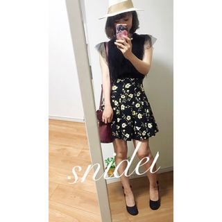 ☆snidel☆スナイデル  ボタニカルフラワーフレアスカートの画像