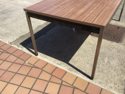 034　会議テーブル　一台