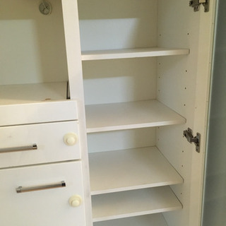 食器棚（白）の画像