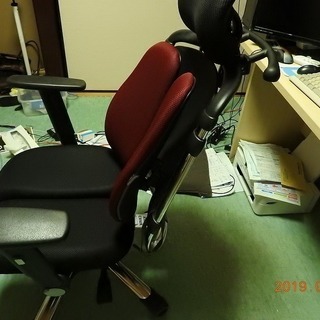 ハラチェア　椅子