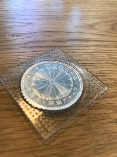 ★御在位60年 一万円硬貨★銀貨