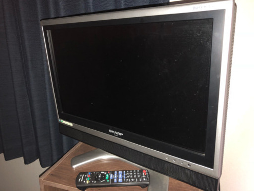 SHARP AQUOS20インチテレビとパナソニックブルーレイレコーダーのセット。