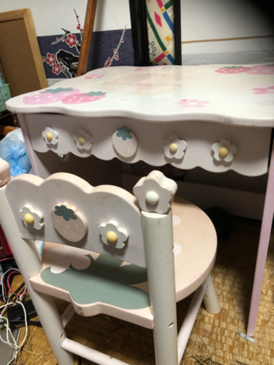 マザーガーデン 子供用机 購入者決まりました