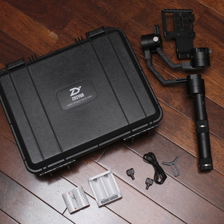 zhiyun crane V2