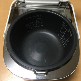 パナソニック 5.5合 炊飯器 IH式 ホワイト SR-HB104-Wの画像