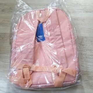 リュックadidasオリジナルスの画像