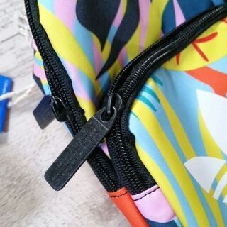adidasオリジナルス♪ミニリュックの画像