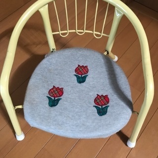 子供用座椅子あげます。の画像