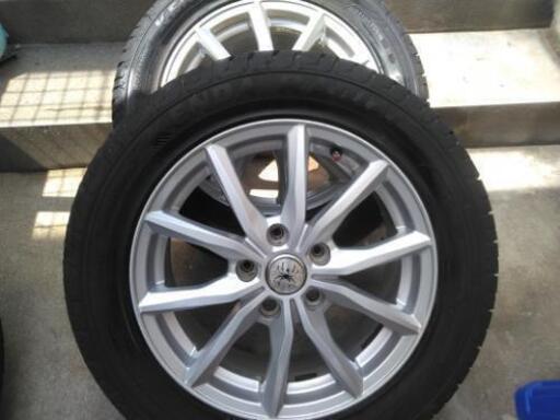 走行距離300kmほぼタイヤ新品！ヴォクシー AZR60に履いておりました。