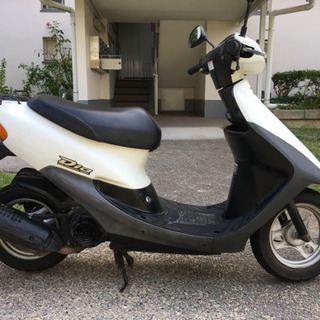 値下げしました！無料でマフラー周り錆止め加工します。ホンダ　ライブDIO　ホワイト　 日曜日限定 まあまあ綺麗　良く走ります　AF34　原付　バイクの画像