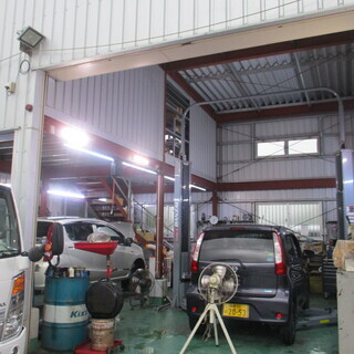 ☆中古車の販売・営業・洗車・整備補助のお仕事です経験者優遇・初心者や未体験の方も大歓迎ですの画像