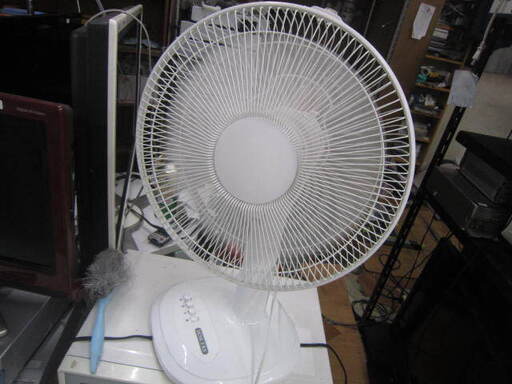 白色の扇風機
