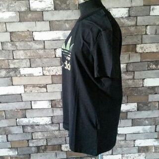 adidasオリジナルス♪Tシャツ☆黒の画像