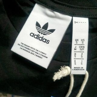 adidasオリジナルス♪Tシャツ☆黒の画像