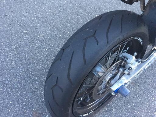 【再投稿】スズキDR-Z400SM 国内最速モタード　改造多数