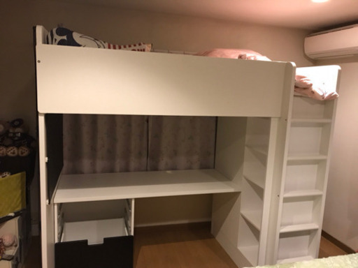 IKEA 机付き二段ベット