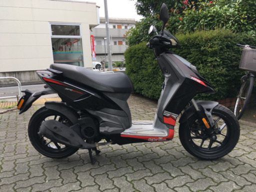 アプリリアSR125モタード