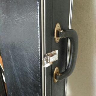 沖縄三線のハードケース（中古）の画像
