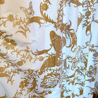 【クリエイションバウマン】蝶柄のカーテン「値下げしました」の画像