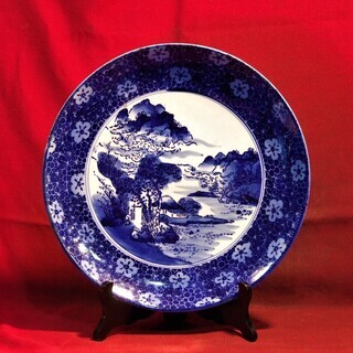 Φ28ｃｍ　印判皿　桜紋に山水の画像