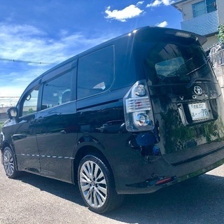 【交換・下取可】 ヴォクシー 人気のZ！ パワスラ プッシュスタート スマートエントリー！ 1番人気のブラック！ カスタム多数です♪ 各所整備済み 機関絶好調！ 8人乗り 人気のミニバン 税金リサイクル込み格安 この機会に！の画像