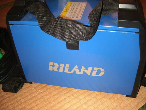 １００V.MIG溶接機リランド製（ノンガス）・アックスブレーン社製LV51レーザーポインター