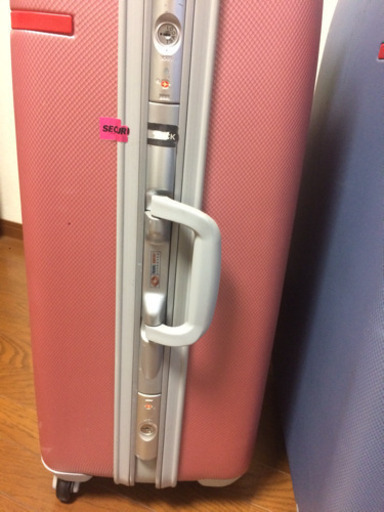 【帰省時のみ・次回秋以降〜年末年始の予定・お取り引き可】 CAGGIONI カジオーニ スーツケース  ピンク色  外寸（約）76×54×30 96リットル前後  大型 大きいサイズ TSAロック 4輪
