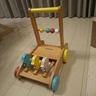ミキハウスのカタカタ歩行器
