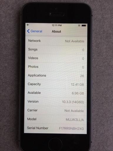 iPhone SE 16GB SIMフリー