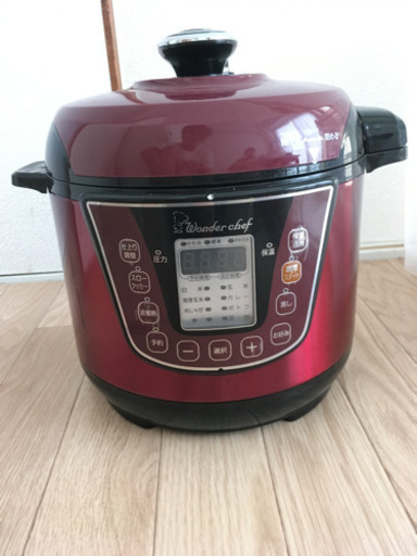 電気圧力鍋1000円で差し上げます。