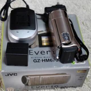 JVC GZ-HM670    Velbon 三脚  セットの画像