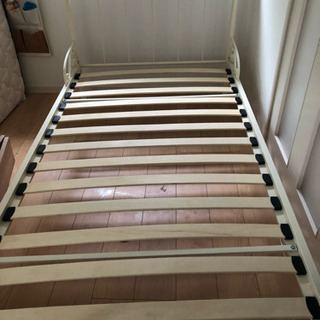 無料【美品】アンティークアイアンベッドの画像