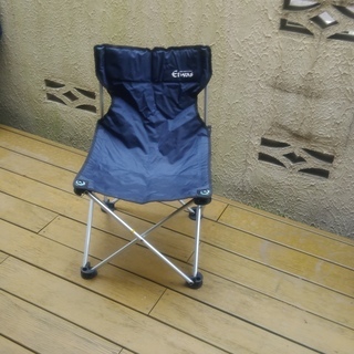 差し上げます。（アウトドア用折りたたみ椅子：3脚）