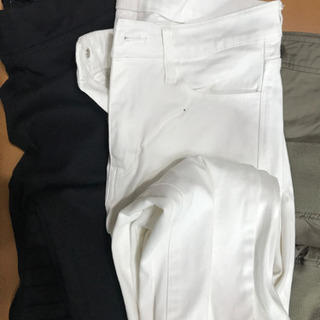 ZARA、GAP、AZULなどのパンツ、スキニーお引取り予定の画像