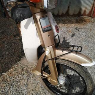 ホンダスーパーカブ90の画像