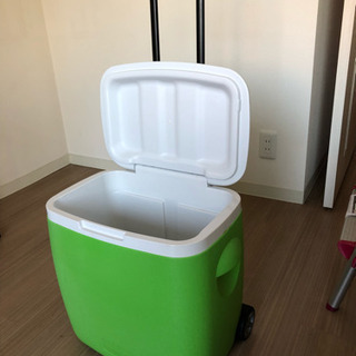 ※受け渡し予定者決定※未使用！クーラーボックス2000円！
