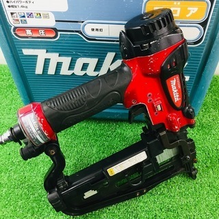 マキタ　AT450H　高圧フロアタッカ【リライズ野田愛宕店】【店頭取引限定】【中古品】1点限り早い者勝ち！の画像
