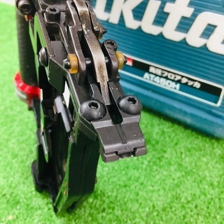 マキタ　AT450H　高圧フロアタッカ【リライズ野田愛宕店】【店頭取引限定】【中古品】1点限り早い者勝ち！の画像