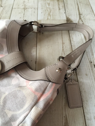 美品COACHショルダーバッグ