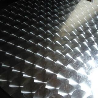 ★アメリカンなテーブルとイス2脚セット★アルミ製の画像