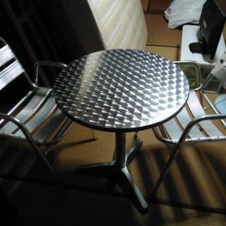 ★アメリカンなテーブルとイス2脚セット★アルミ製