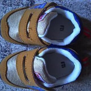 ベビーシューズ