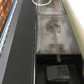 お話中。ニッソー 900 450 450 曲げガラス 上部フィルター