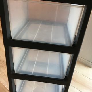 クローゼット衣類チェスト三段の画像