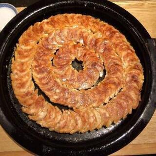 餃子の日の今日8/13、17時に博多劇場渋谷店に行ける人いませんか？