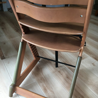 木製ベビーチェア 赤ちゃん用木製椅子 安全ベルト付の画像