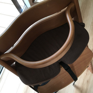 木製ベビーチェア 赤ちゃん用木製椅子 安全ベルト付の画像